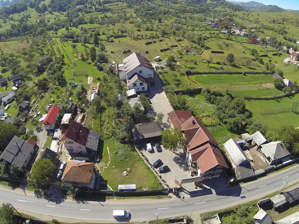 Pensiunea Lacramioara Săcel Exterior foto