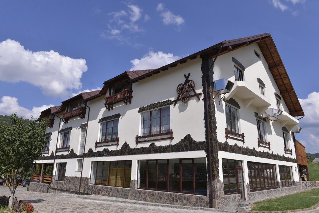 Pensiunea Lacramioara Săcel Exterior foto
