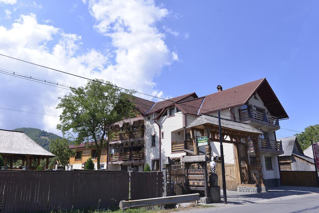 Pensiunea Lacramioara Săcel Exterior foto